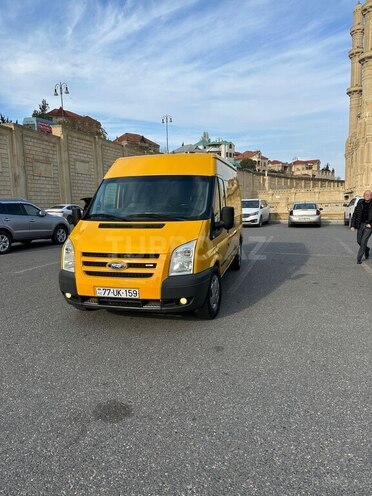 Ford Transit-4