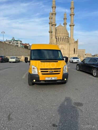 Ford Transit-1