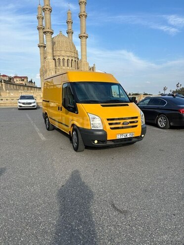 Ford Transit-2