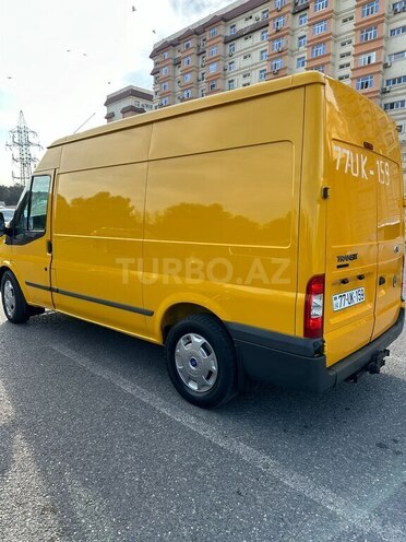 Ford Transit-6