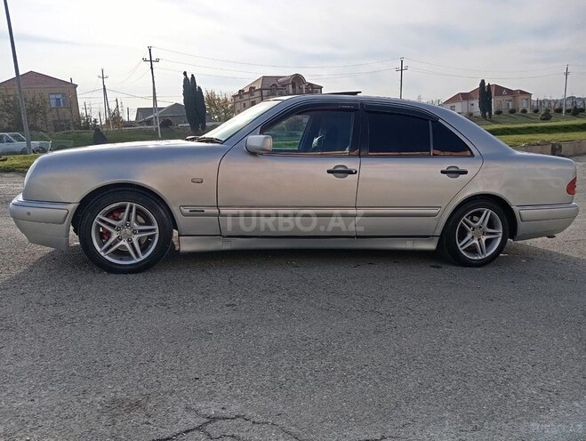 Mercedes E 230 1996, 335,000 km - 2.3 l - Bakı