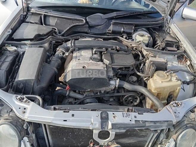 Mercedes E 230 1996, 335,000 km - 2.3 l - Bakı