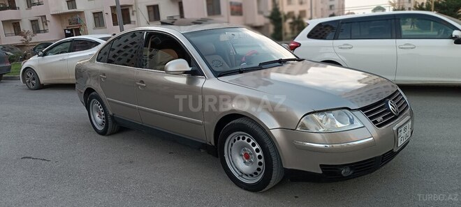 Volkswagen Passat 2004, 248,527 km - 1.8 l - Bakı