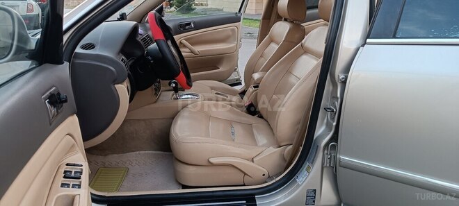 Volkswagen Passat 2004, 248,527 km - 1.8 l - Bakı