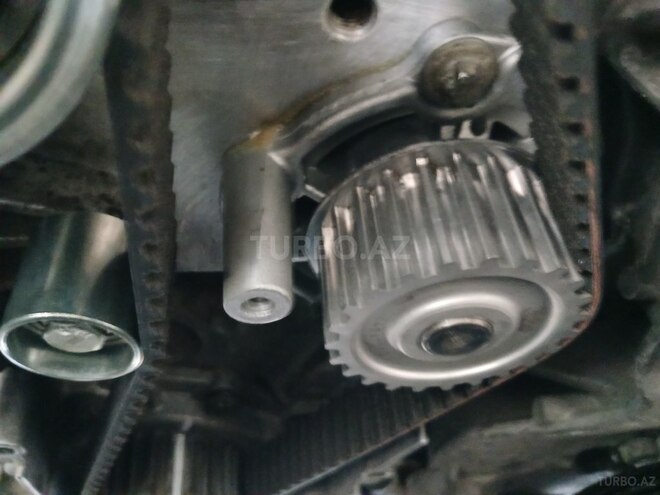 Audi A4 2005, 199,000 km - 2.0 l - Bakı
