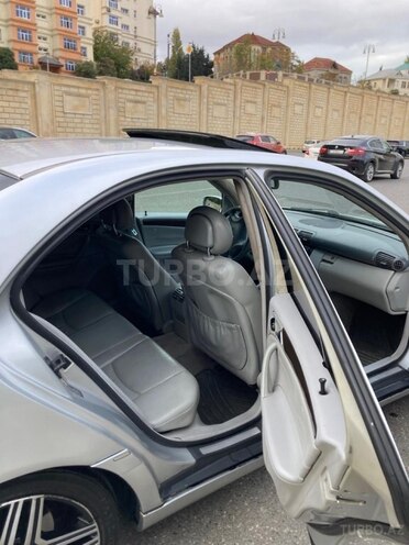 Mercedes C 240 2001, 277,000 km - 2.4 l - Bakı