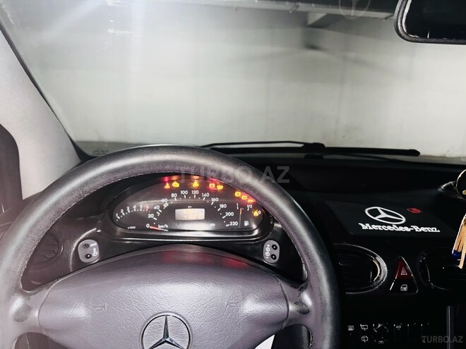 Mercedes A 160 2001, 253,512 km - 1.6 л - Bakı