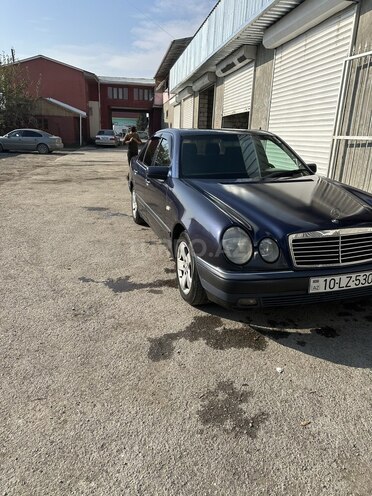 Mercedes E 280 1998, 350,000 km - 2.8 l - Göyçay