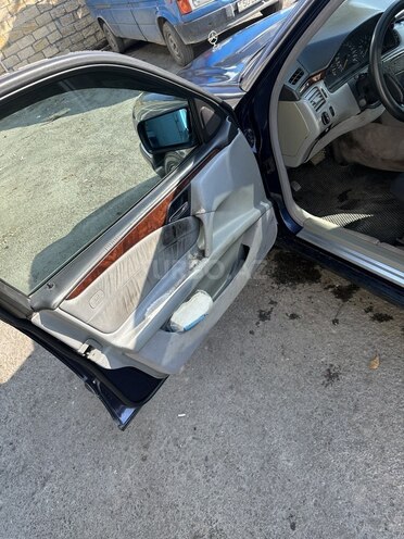 Mercedes E 280 1998, 350,000 km - 2.8 l - Göyçay