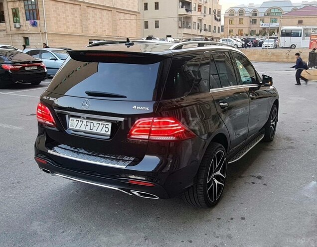 Mercedes GLE 250 4MATIC 2016, 245,020 km - 2.2 л - Bakı