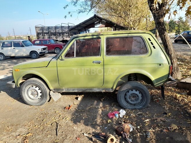 LADA (VAZ) Niva 2004, 364,466 km - 1.7 l - Yevlax