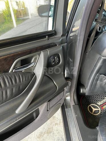 Mercedes E 320 2000, 318,200 km - 3.2 l - Bakı