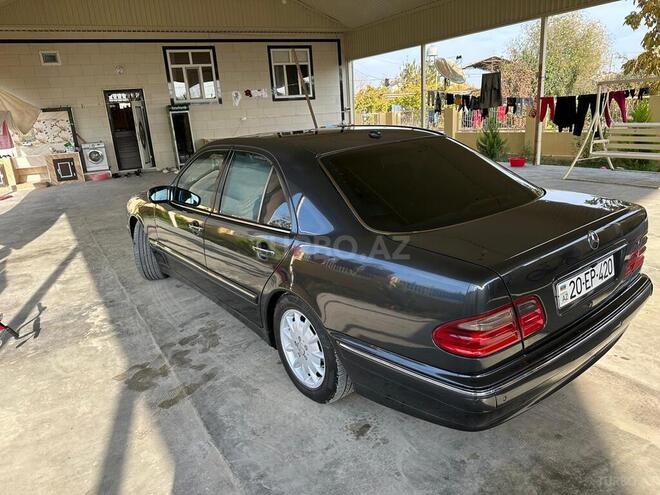Mercedes E 320 2000, 318,200 km - 3.2 l - Bakı