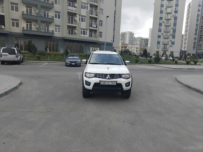 Mitsubishi L200 2008, 310,000 km - 2.5 l - Bakı