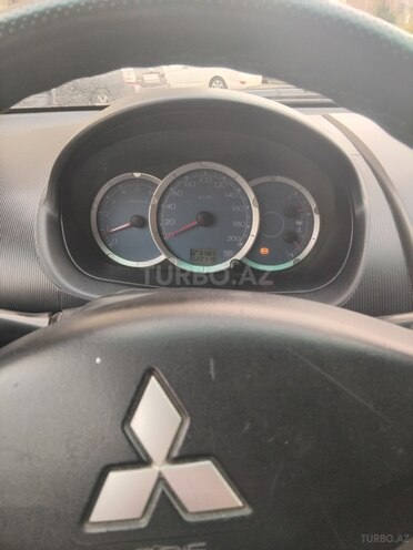Mitsubishi L200 2008, 310,000 km - 2.5 l - Bakı