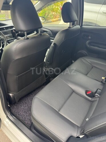 Toyota Aqua 2017, 80,000 km - 1.5 l - Bakı