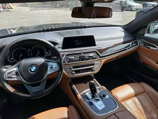 BMW 740 2018, 125,000 km - 3.0 l - Bakı