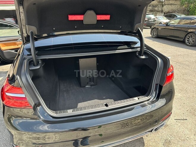 BMW 740 2018, 125,000 km - 3.0 l - Bakı