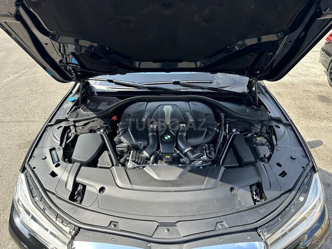 BMW 740 2018, 125,000 km - 3.0 l - Bakı