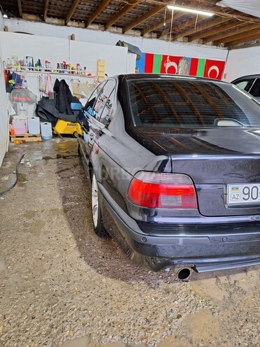 BMW 528 2003, 495,000 km - 2.5 l - Bakı