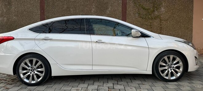 Hyundai i40 2013, 295,000 km - 2.0 l - Qəbələ