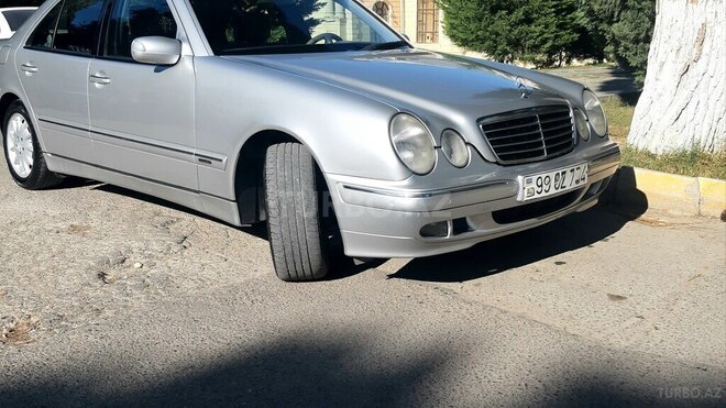 Mercedes E 240 2001, 353,000 km - 2.4 l - Bakı