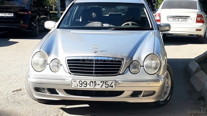Mercedes E 240 2001, 353,000 km - 2.4 l - Bakı