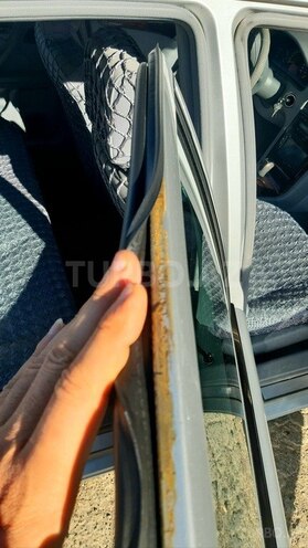 Mercedes E 240 2001, 353,000 km - 2.4 l - Bakı