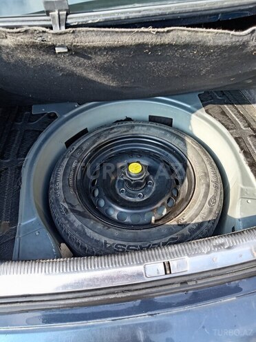 Volkswagen Passat 2004, 360,000 km - 1.8 l - Lənkəran