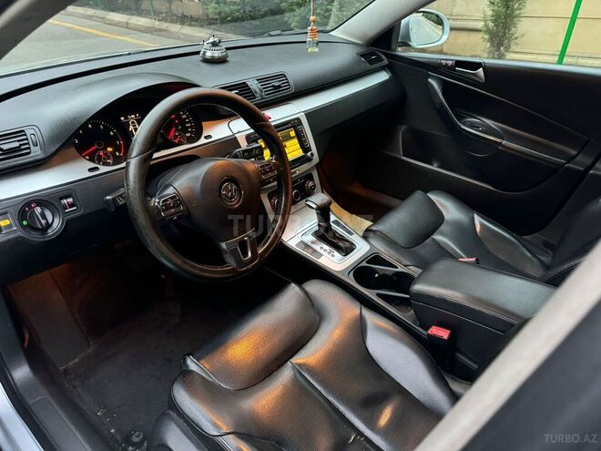 Volkswagen Passat 2010, 210,000 km - 2.0 l - Bakı