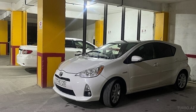 Toyota Prius C 2012, 156,106 km - 1.5 l - Bakı