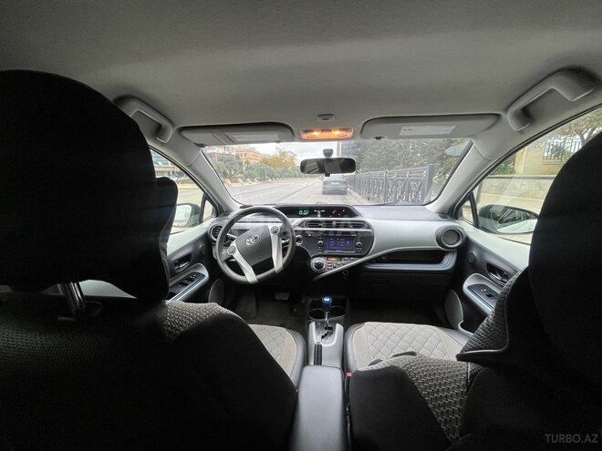 Toyota Prius C 2012, 156,106 km - 1.5 l - Bakı