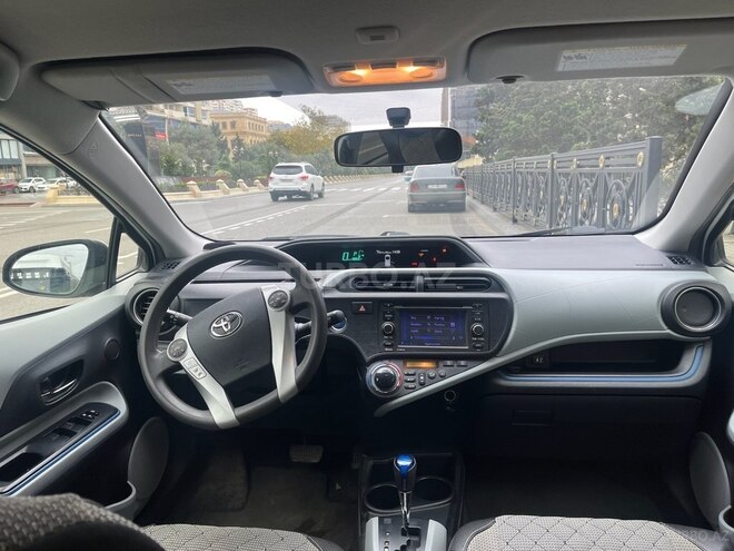 Toyota Prius C 2012, 156,106 km - 1.5 l - Bakı