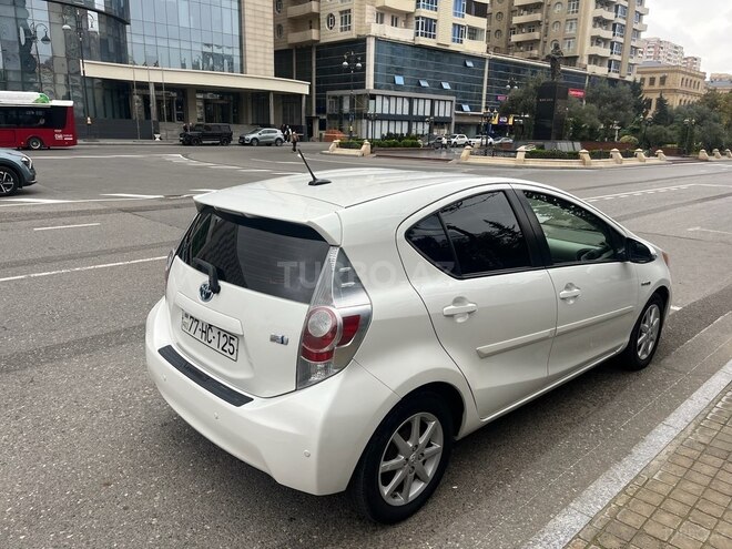 Toyota Prius C 2012, 156,106 km - 1.5 l - Bakı