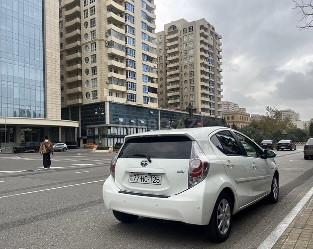 Toyota Prius C 2012, 156,106 km - 1.5 l - Bakı