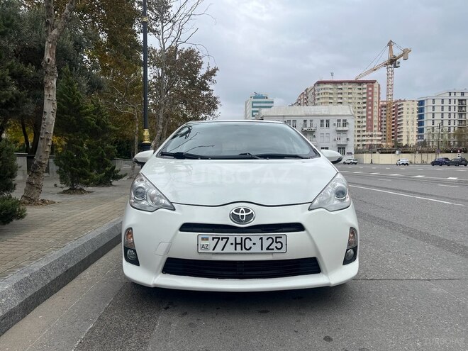 Toyota Prius C 2012, 156,106 km - 1.5 l - Bakı