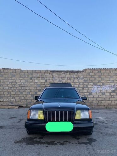 Mercedes E 220 1994, 587,000 km - 2.2 l - Sumqayıt