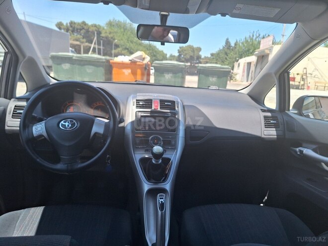 Toyota Auris 2009, 244,477 km - 1.4 л - Bakı