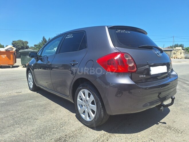 Toyota Auris 2009, 244,477 km - 1.4 л - Bakı