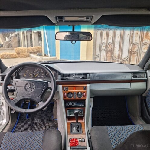 Mercedes E 220 1995, 530,000 km - 2.2 l - Bakı