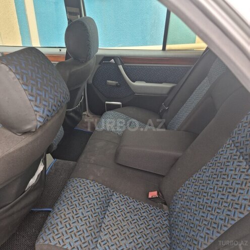 Mercedes E 220 1995, 530,000 km - 2.2 l - Bakı