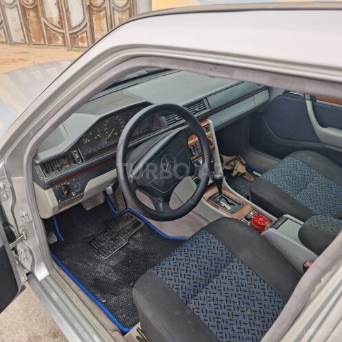 Mercedes E 220 1995, 530,000 km - 2.2 l - Bakı