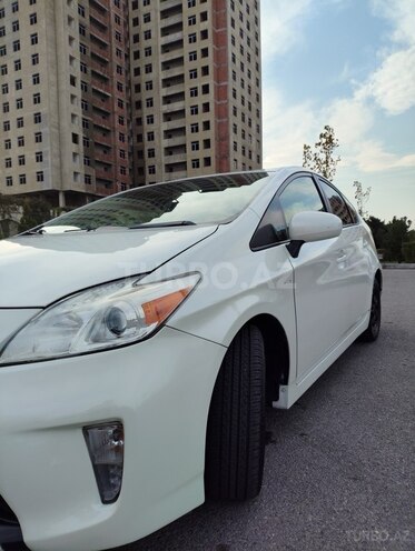 Toyota Prius-14