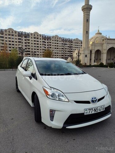 Toyota Prius-2