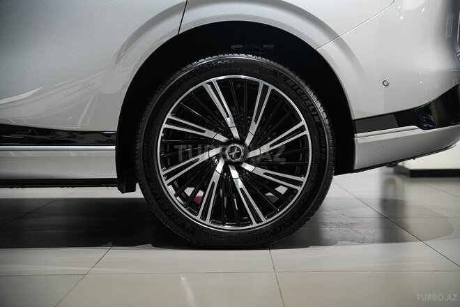 XPeng G9-11