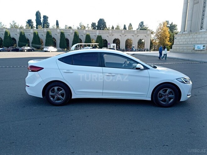 Hyundai Avante 2015, 185,200 km - 1.6 l - Gəncə