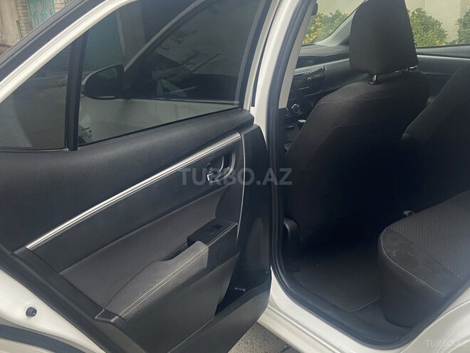 Toyota Corolla 2013, 196,000 km - 1.6 l - Bakı