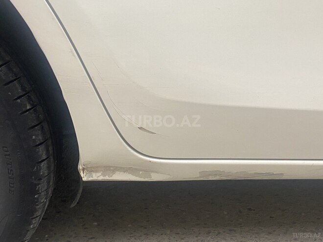 Toyota Corolla 2013, 196,000 km - 1.6 l - Bakı
