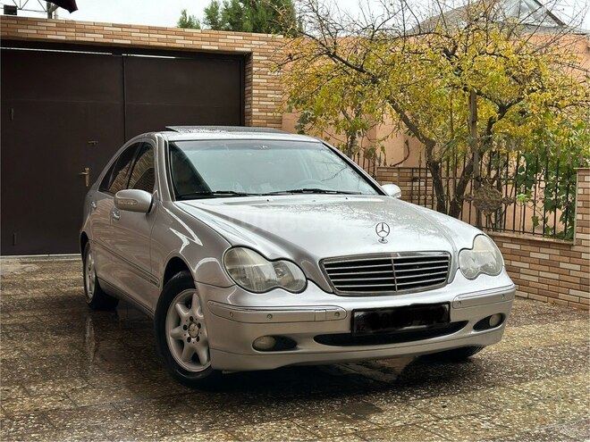 Mercedes C 200 2001, 266,000 km - 2.0 l - Bakı