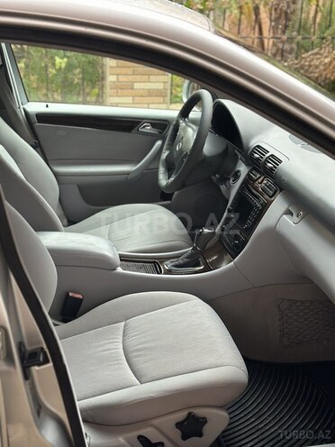Mercedes C 200 2001, 266,000 km - 2.0 l - Bakı